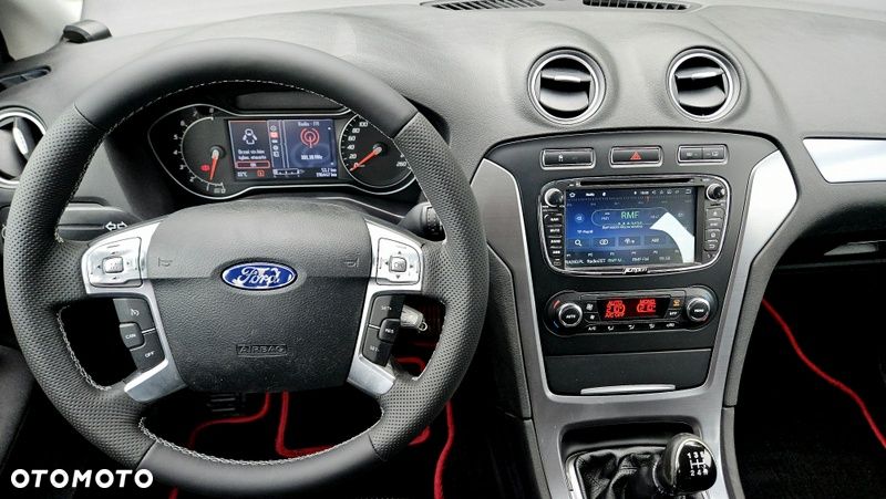 Ford Mondeo 2.0 Ghia - 19