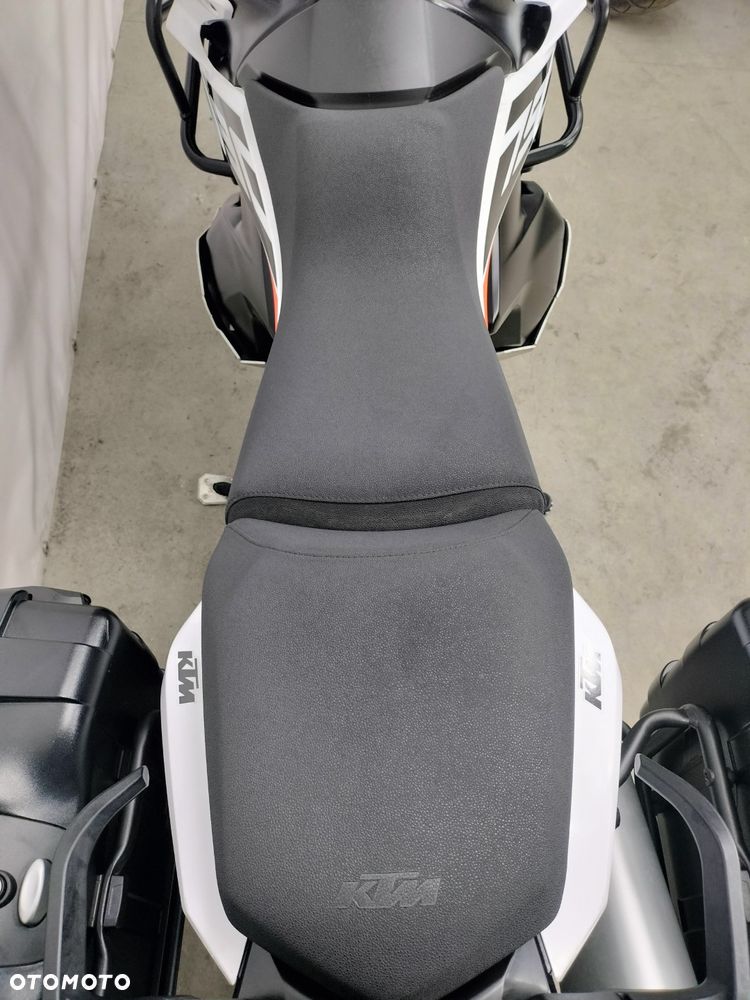 KTM Adventure - 13
