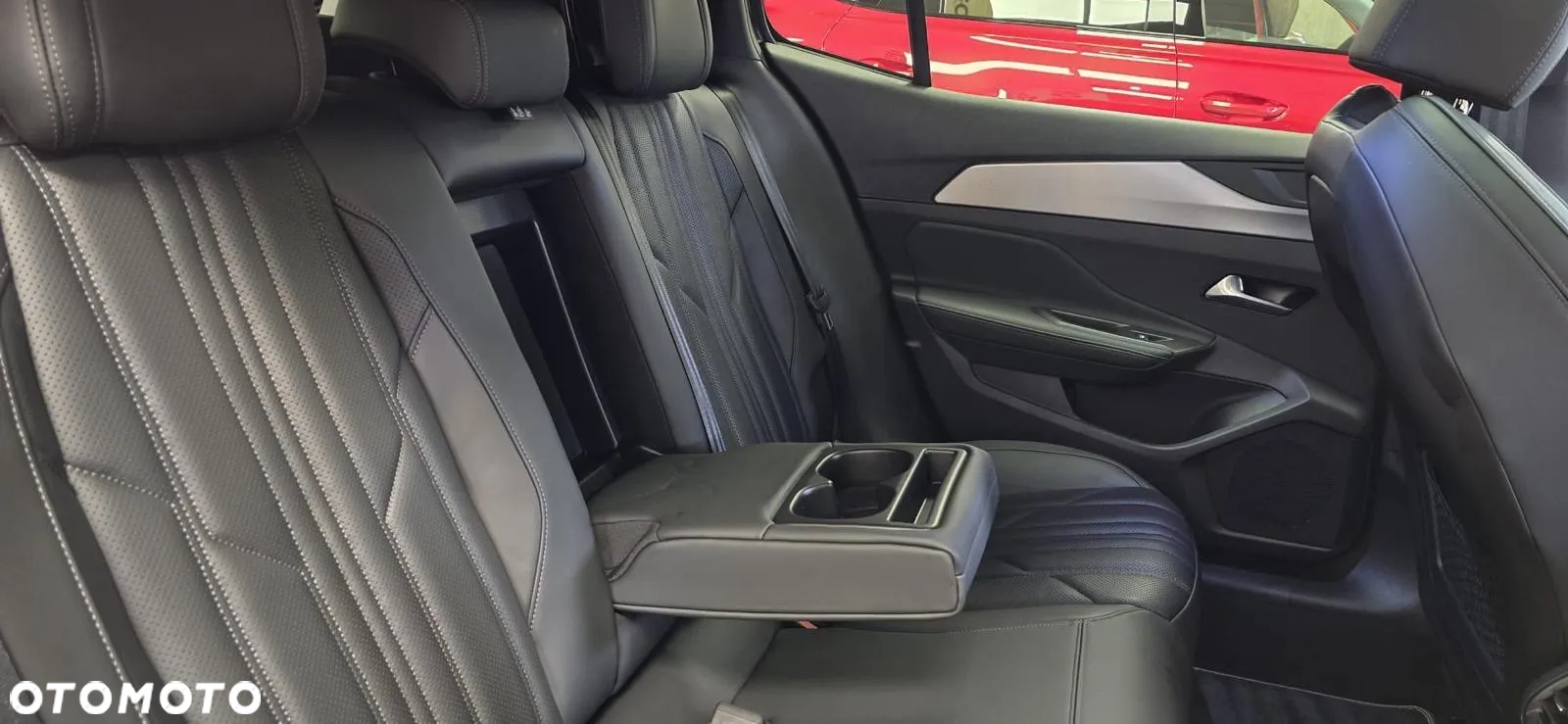 Peugeot 408 1.6 Plug-In Hybrid 225 GT EAT8 - 28