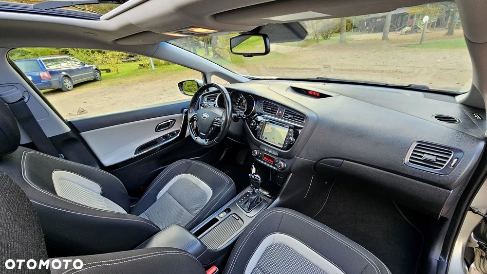 Kia Ceed 1.6 GDI DCT Platinum Edition - 38