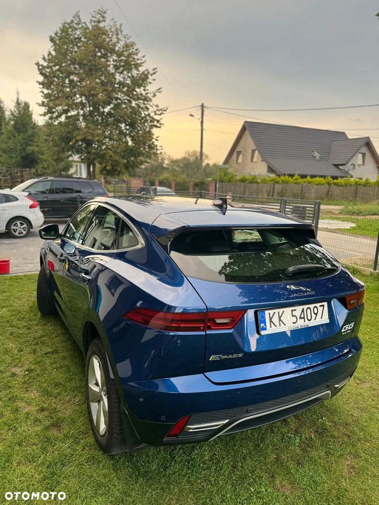 Jaguar E-Pace 1.5 P160 mHEV - 17