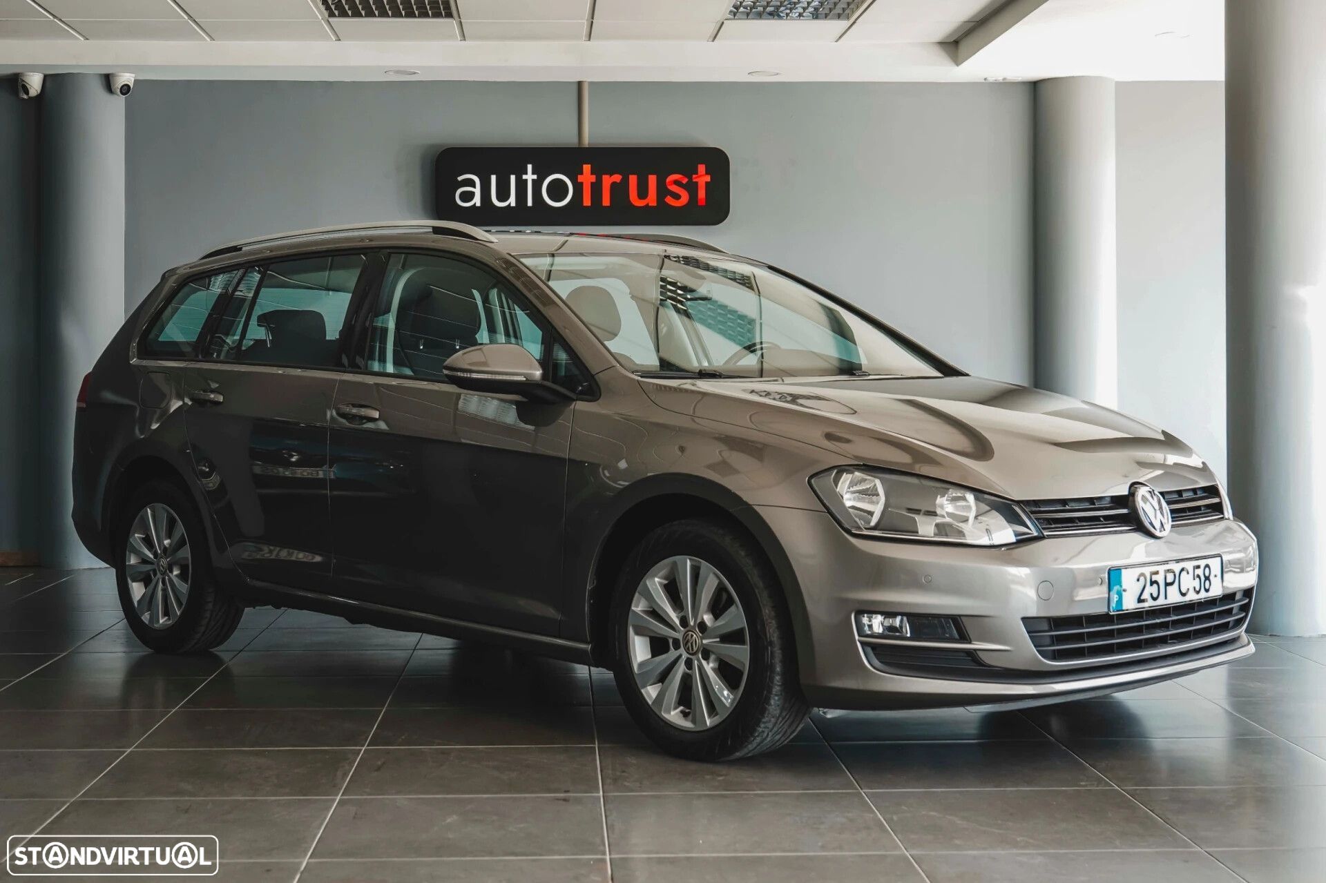 VW Golf Variant - 1