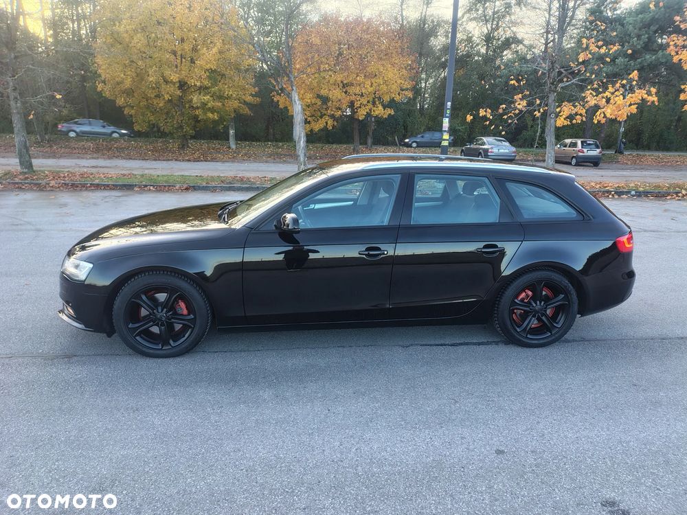 Audi A4 Avant 2012 photo 2