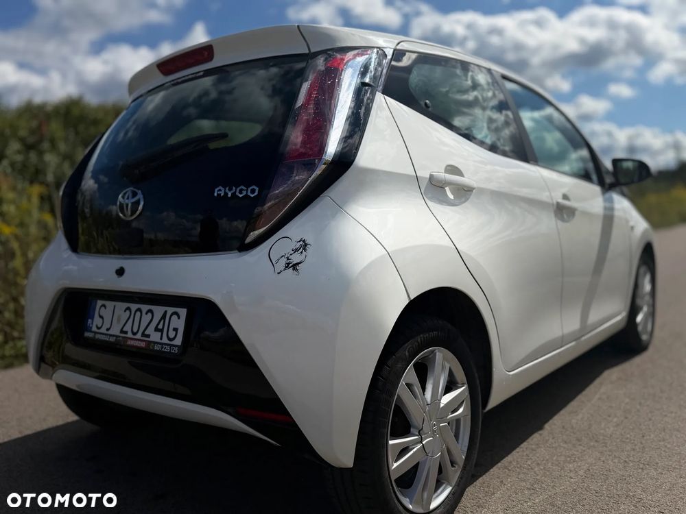 Toyota Aygo x-clusiv - 20