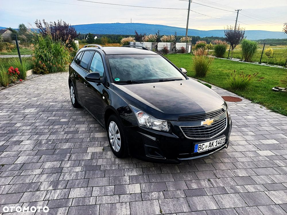 Chevrolet Cruze Station Wagon 1.6 LS - 15