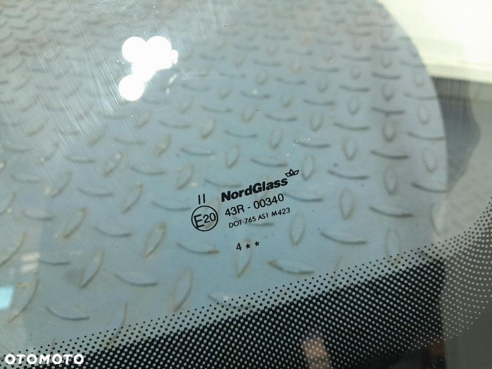 VW NEW BEETLE SZYBA PRZÓD PRZEDNIA CZOŁOWA 14R - 2