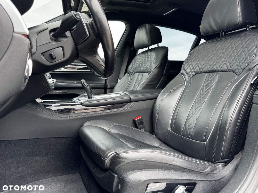 BMW Seria 7 - 19