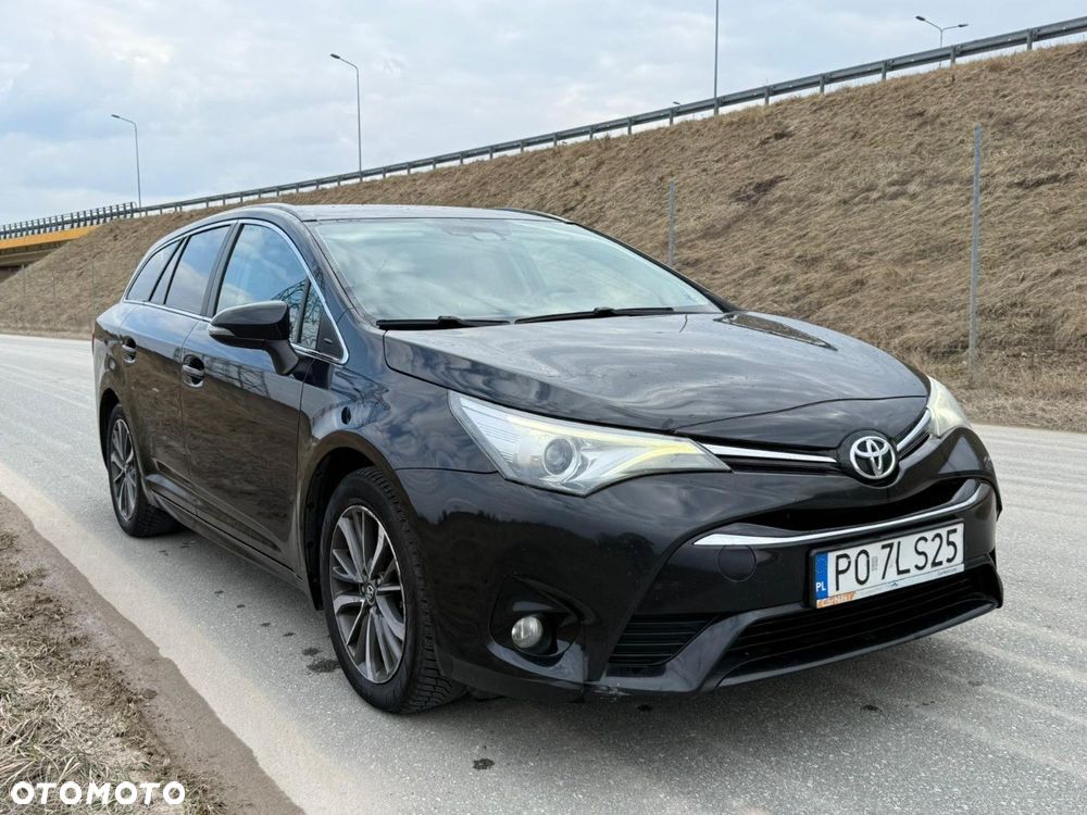 Toyota Avensis 2.0 D-4D Prestige - 4