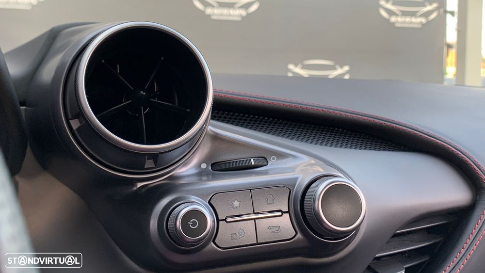 Ferrari F8 Tributo - 21