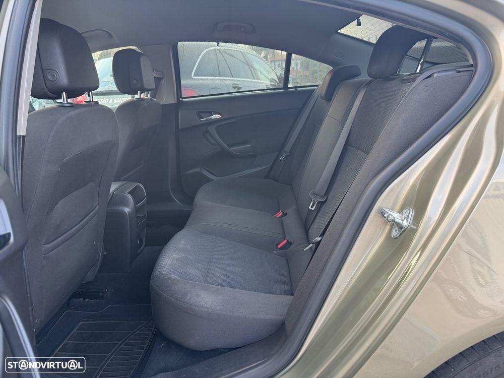 Opel Insignia 2.0 CDTI executive S/S - 11