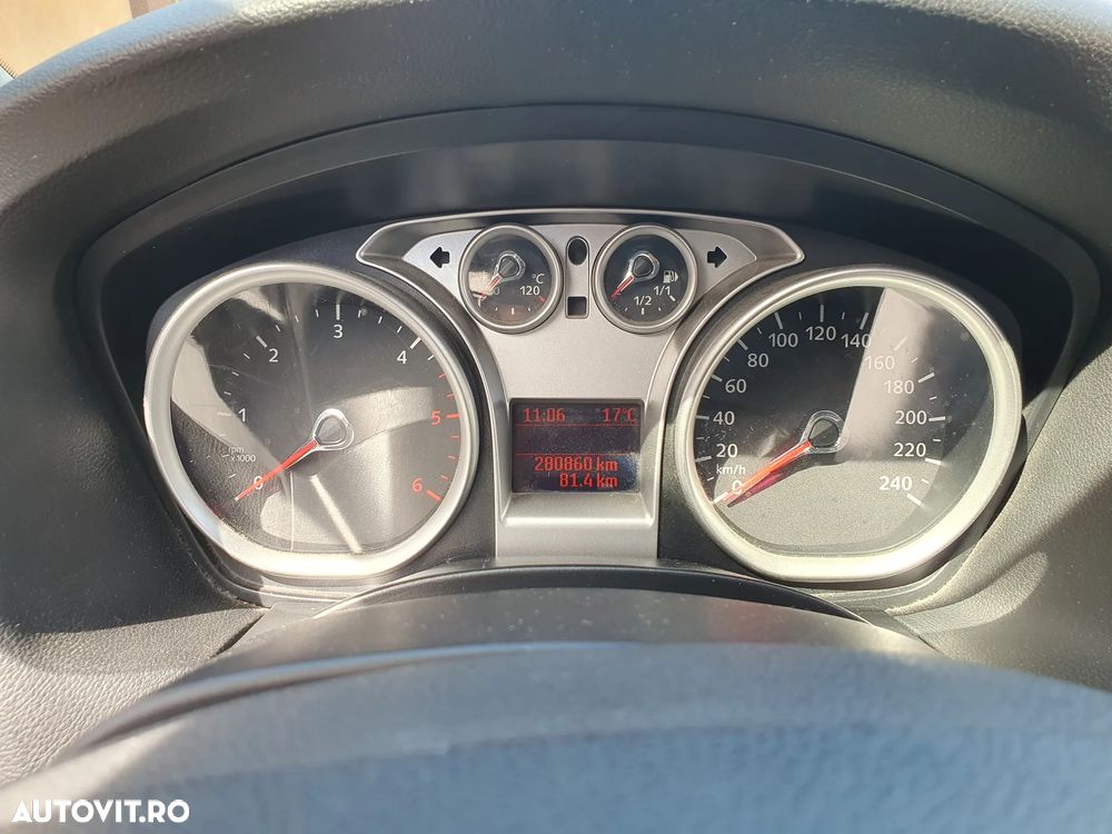 Ford Focus 1.8 TDCI Trend - 12
