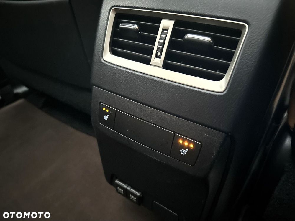 Lexus RX 450h Omotenashi - 33