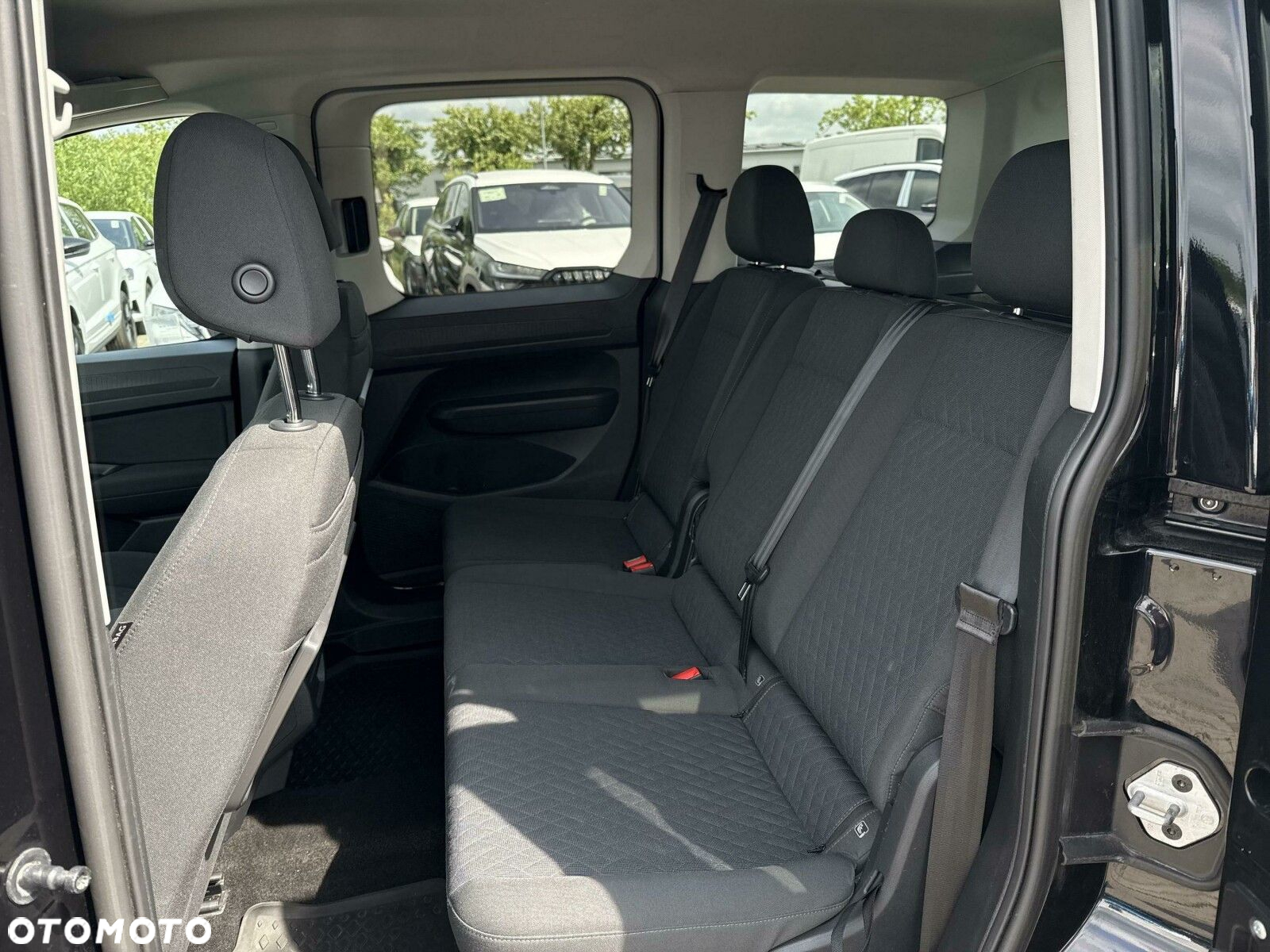 Volkswagen Caddy - 10