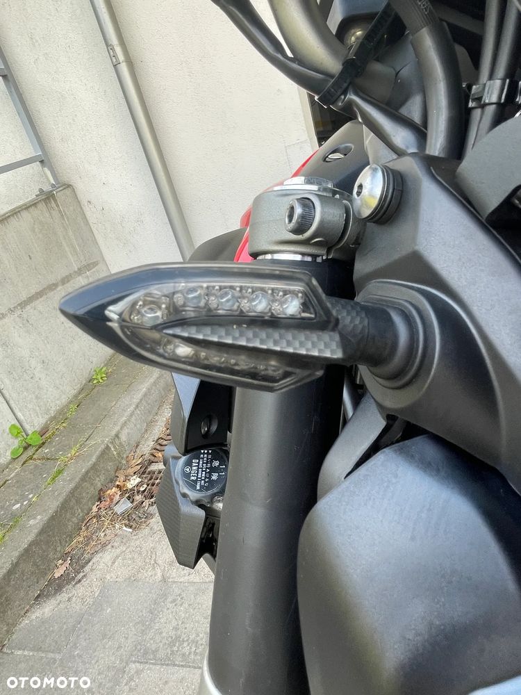 Yamaha MT - 17