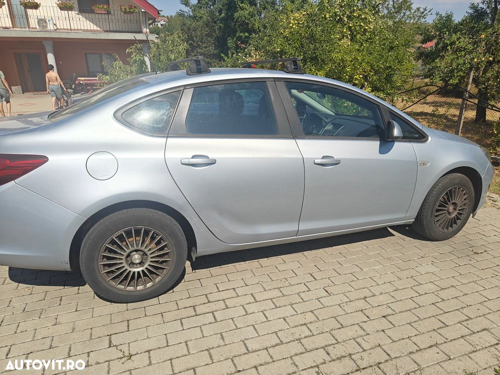 Opel Astra - 1
