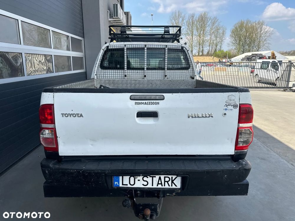 Toyota Hilux 2.5 D-4D DLX - 3