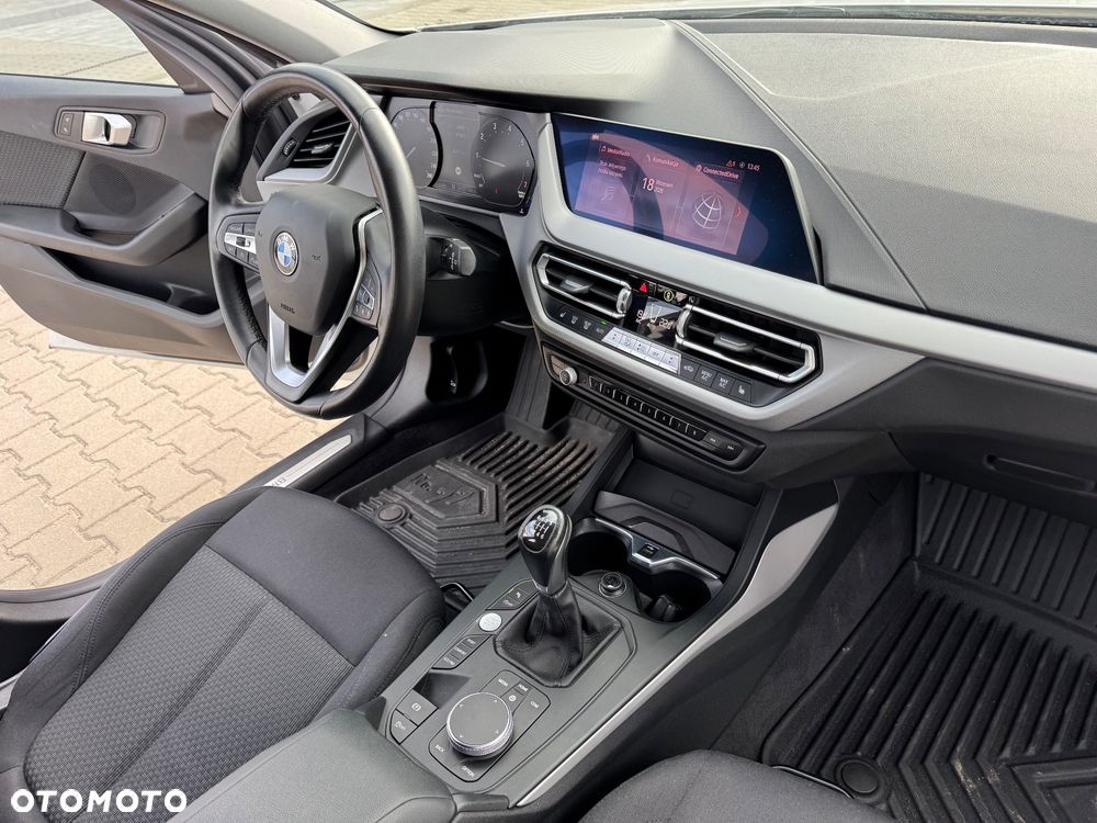 BMW Seria 1 - 18
