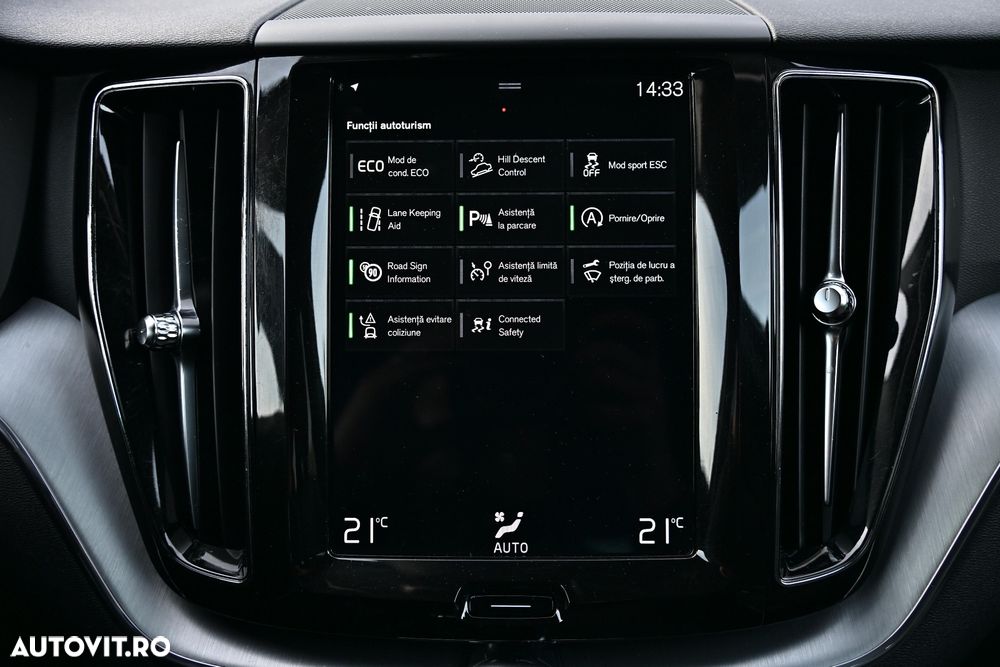 Volvo XC 60 D4 AWD Geartronic Momentum - 24