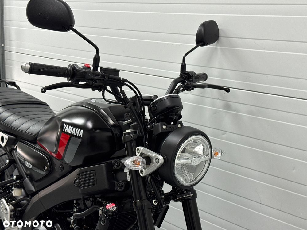 Yamaha XSR - 11