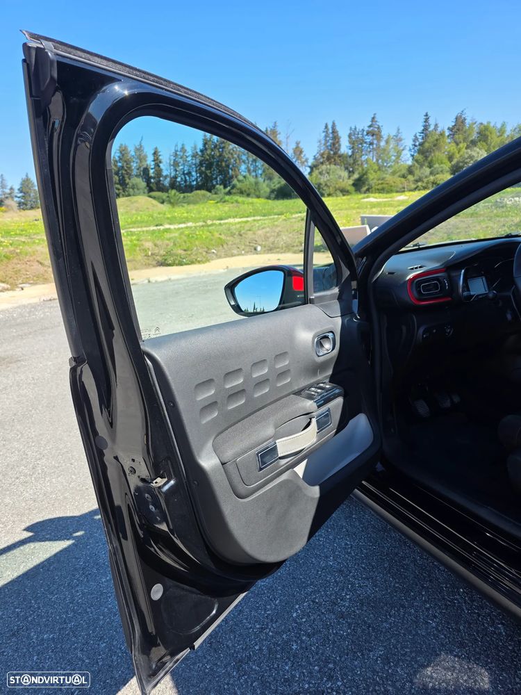 Citroën C3 1.2 PureTech Shine - 17