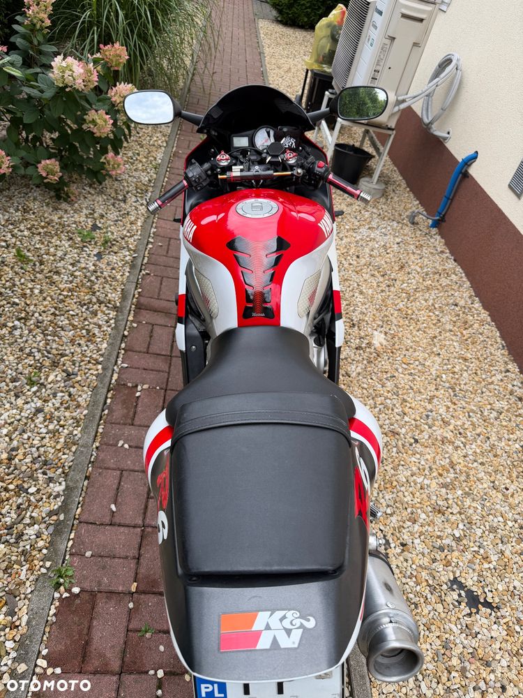 Yamaha R6 - 6
