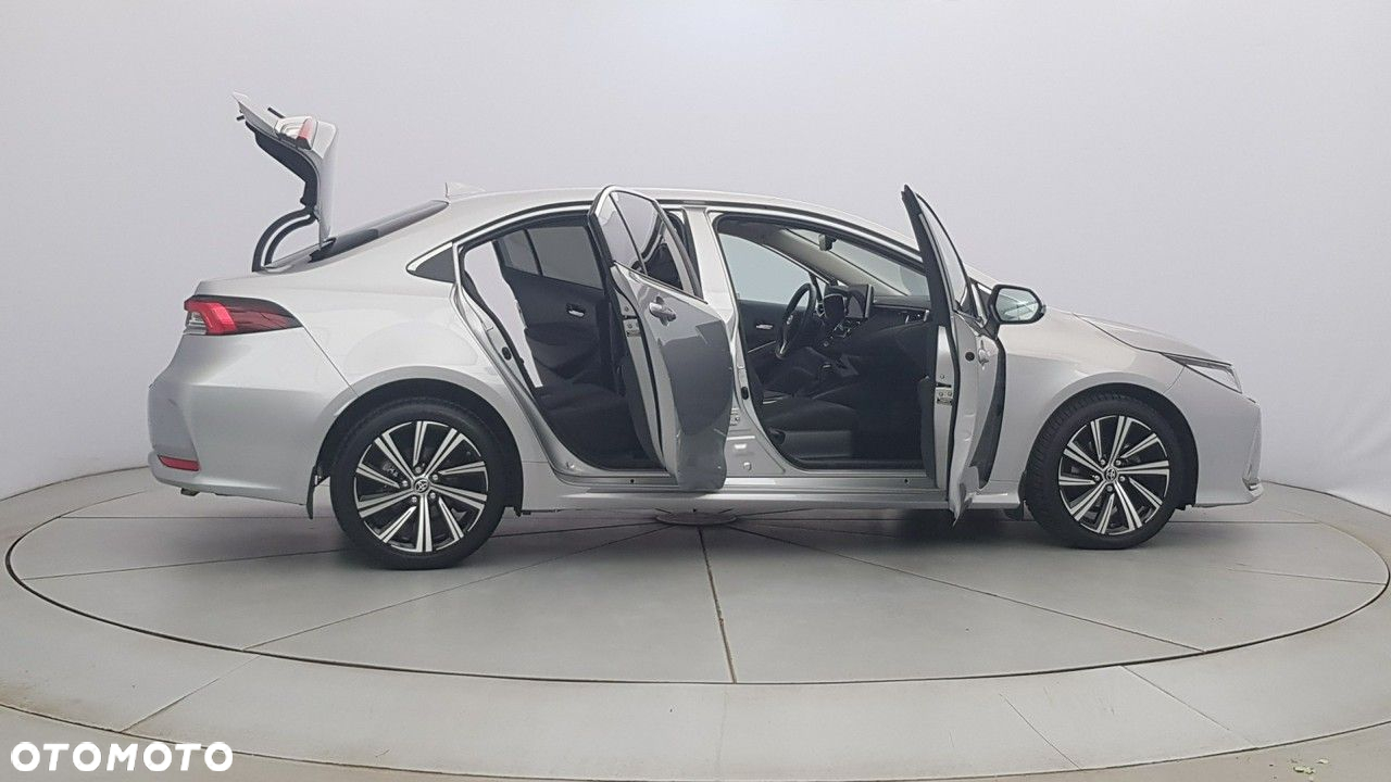 Toyota Corolla - 12