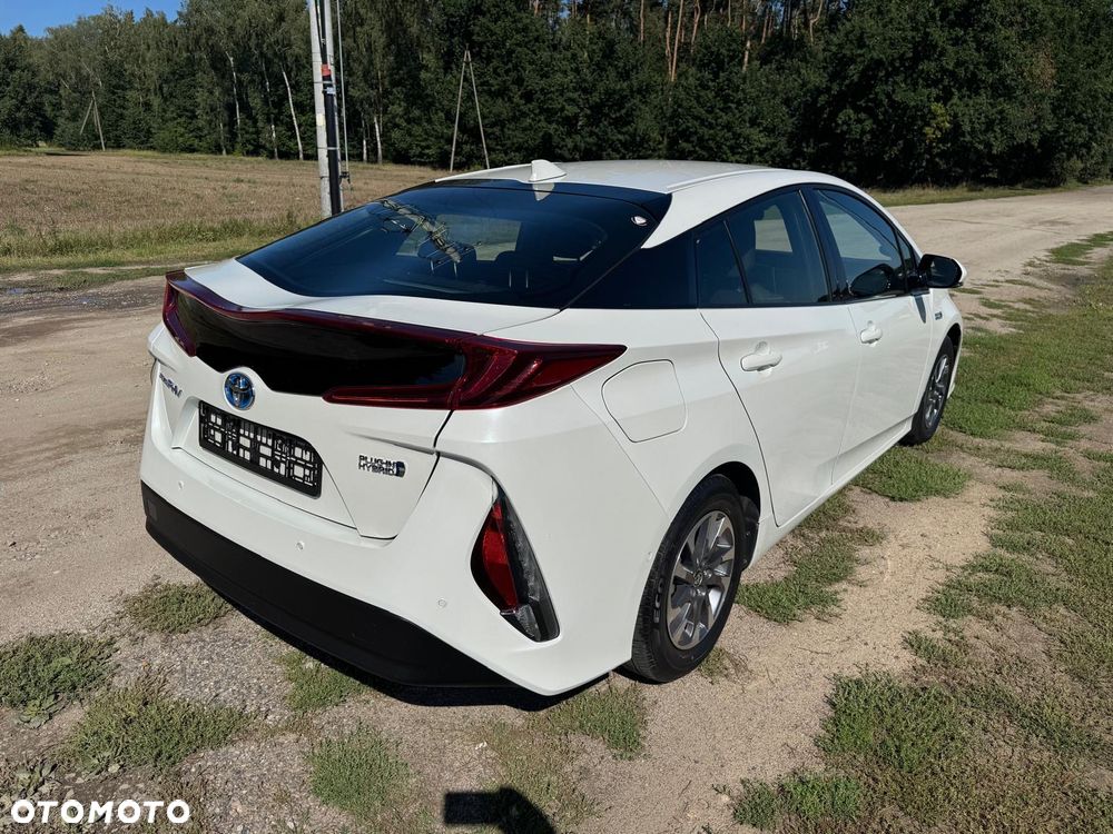 Toyota Prius Hybrid Executive - 5