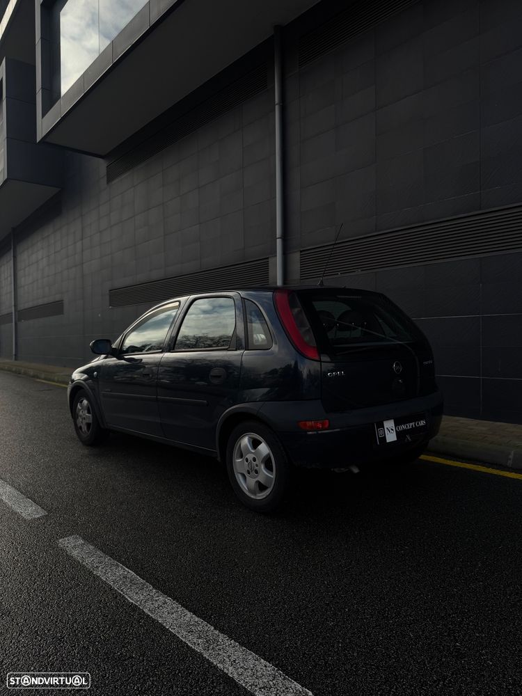 Opel Corsa 1.2 16V Confort - 4