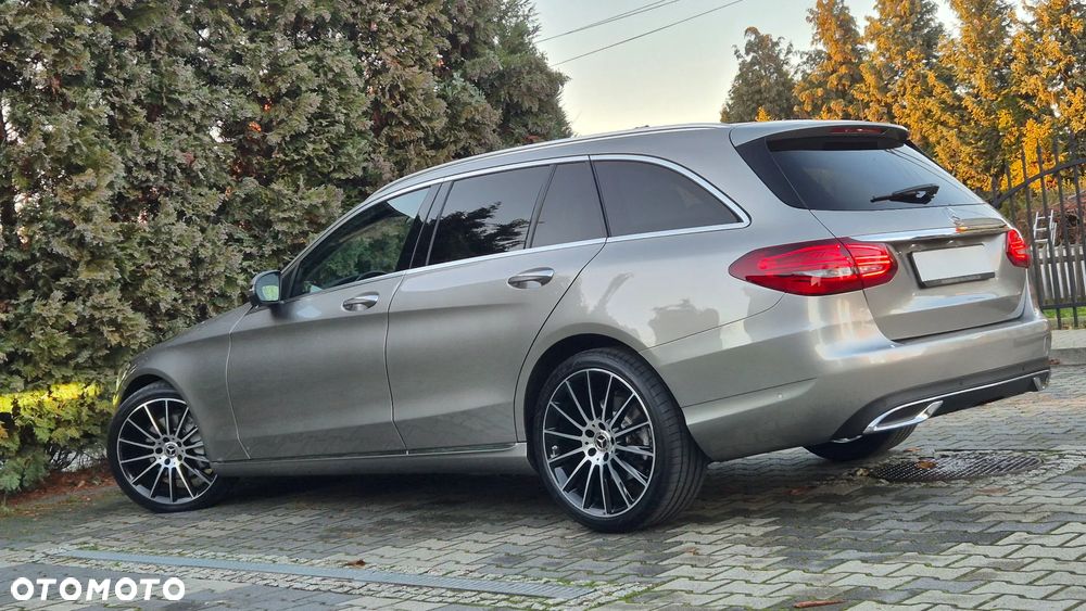 Mercedes-Benz Klasa C 300 d T 9G-TRONIC Avantgarde - 12