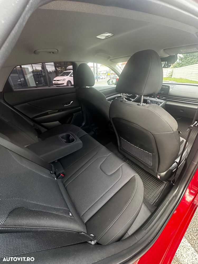 Hyundai Elantra 1.6 l 123 CP CVT Exclusive Navi - 10