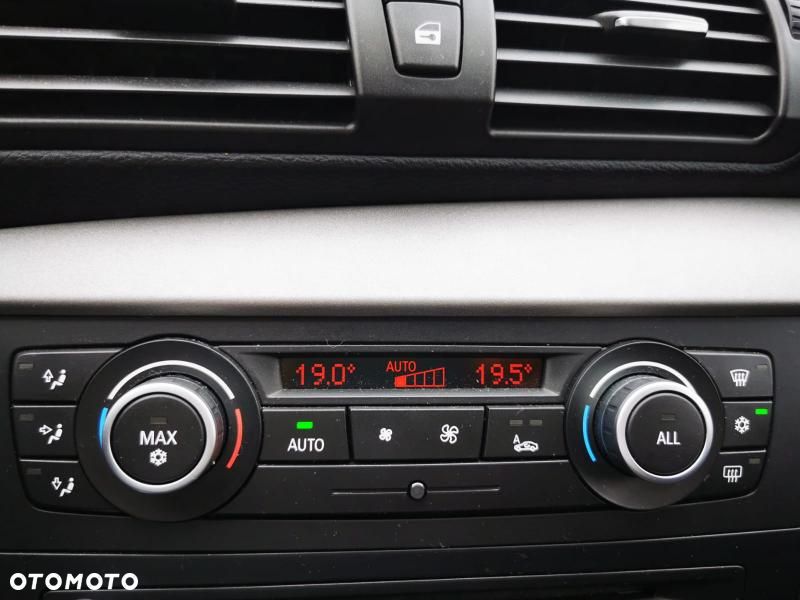 BMW Seria 1 118d - 23