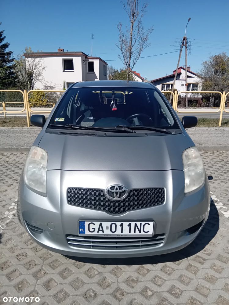 Toyota Yaris - 2