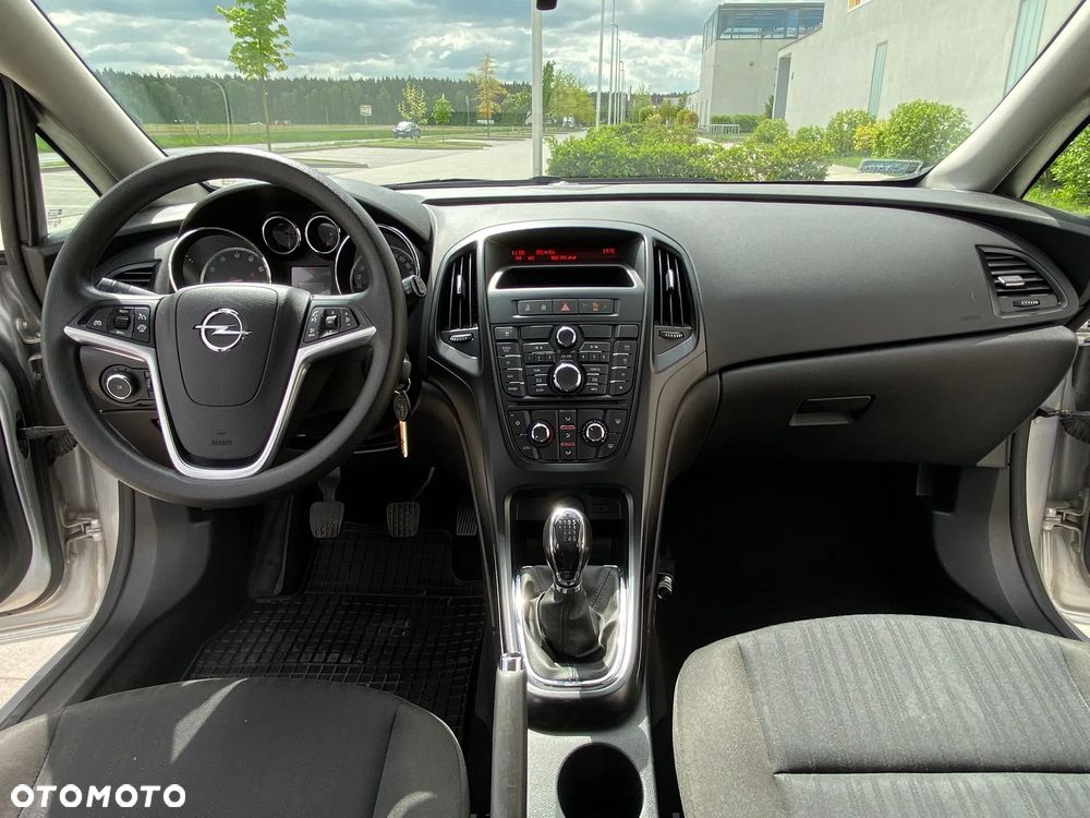 Opel Astra 1.4 T Essentia EU6 - 28