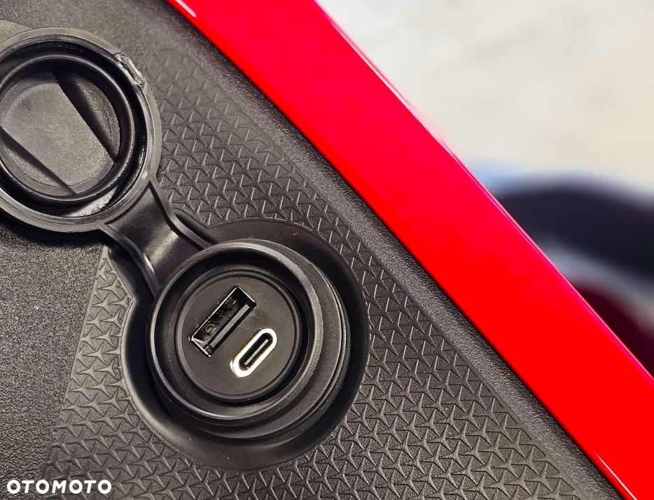 QJMOTOR SRK 800RR - 13