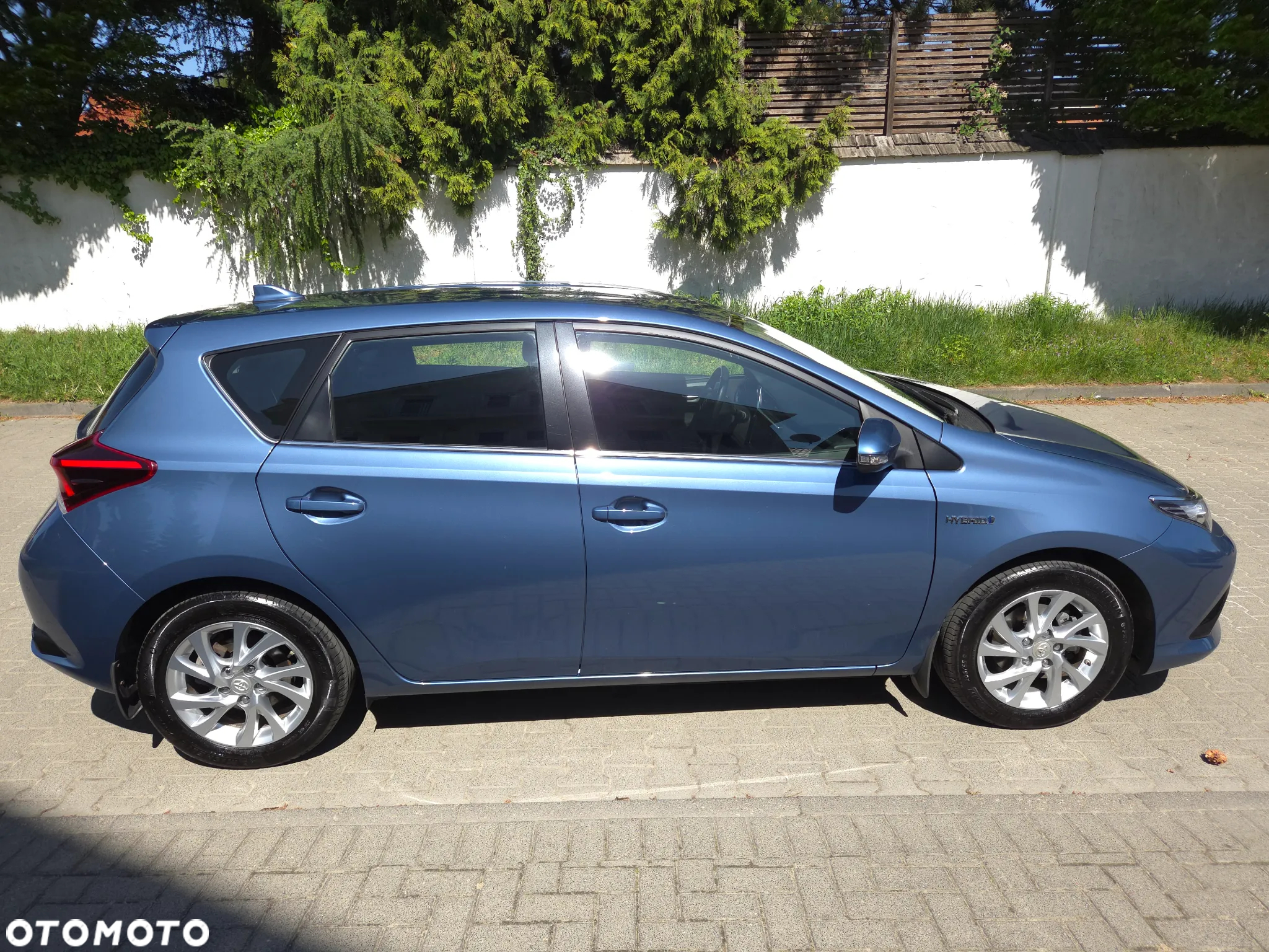 Toyota Auris Hybrid 135 Premium - 4