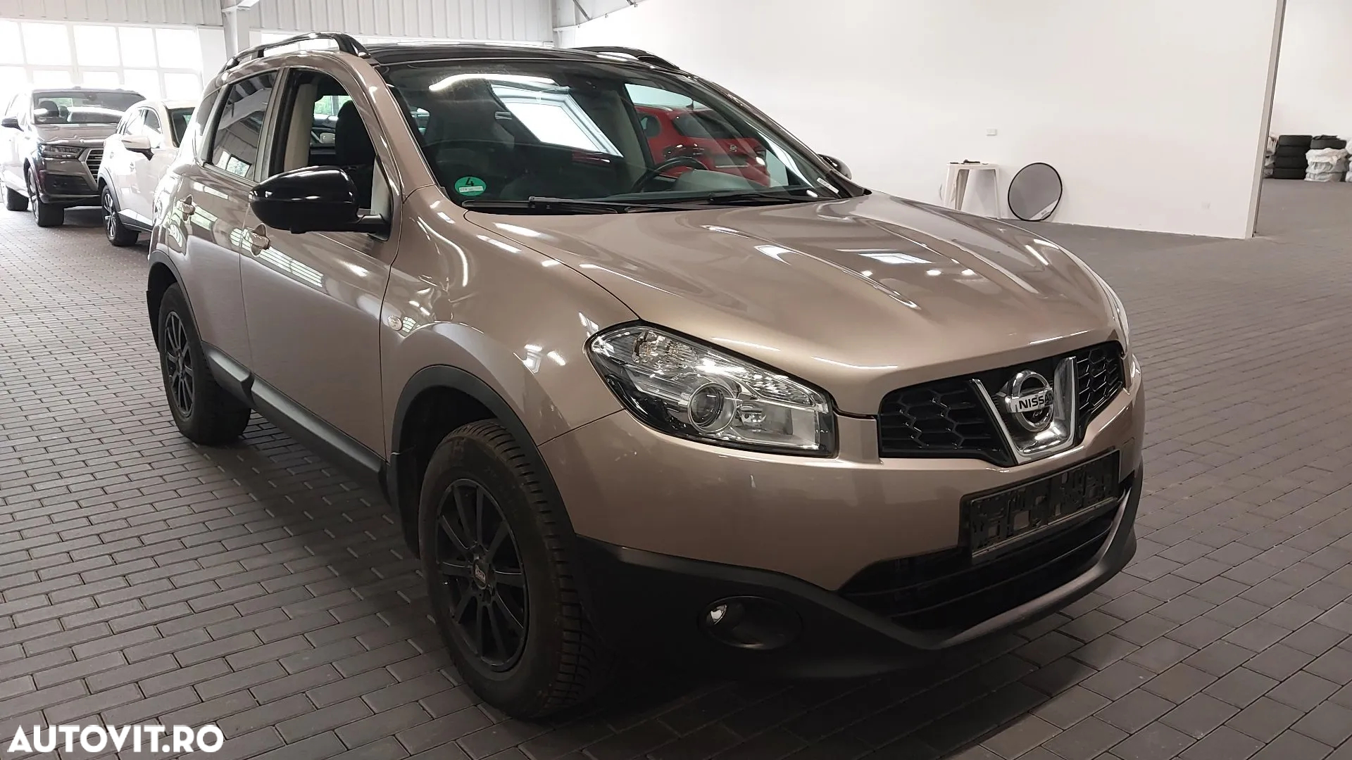 Nissan Qashqai 1.6 dCi DPF 4x4 Start/Stop 360 - 6