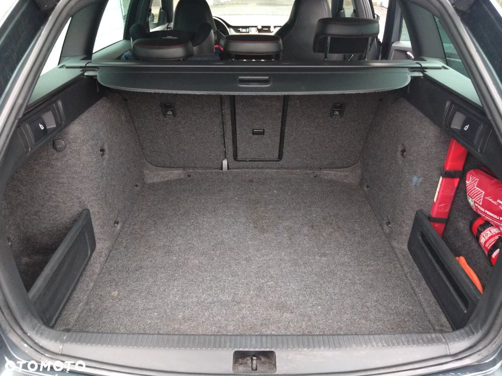 Skoda Octavia 2.0 TDI 4x4 RS DSG - 11