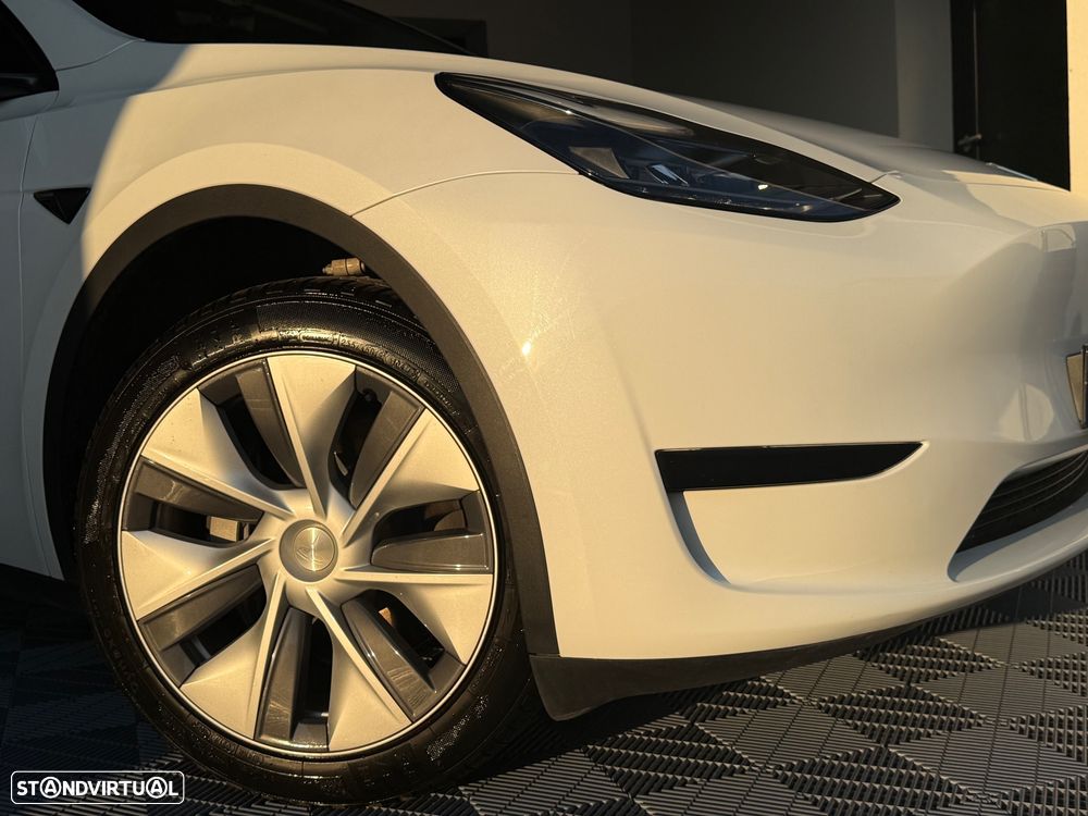 Tesla Model Y Standard - 17