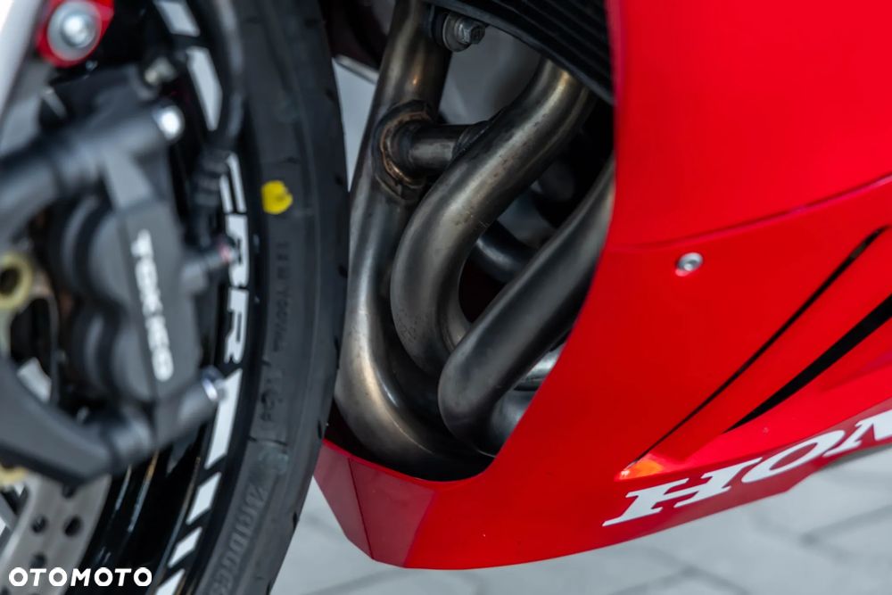 Honda CBR - 25
