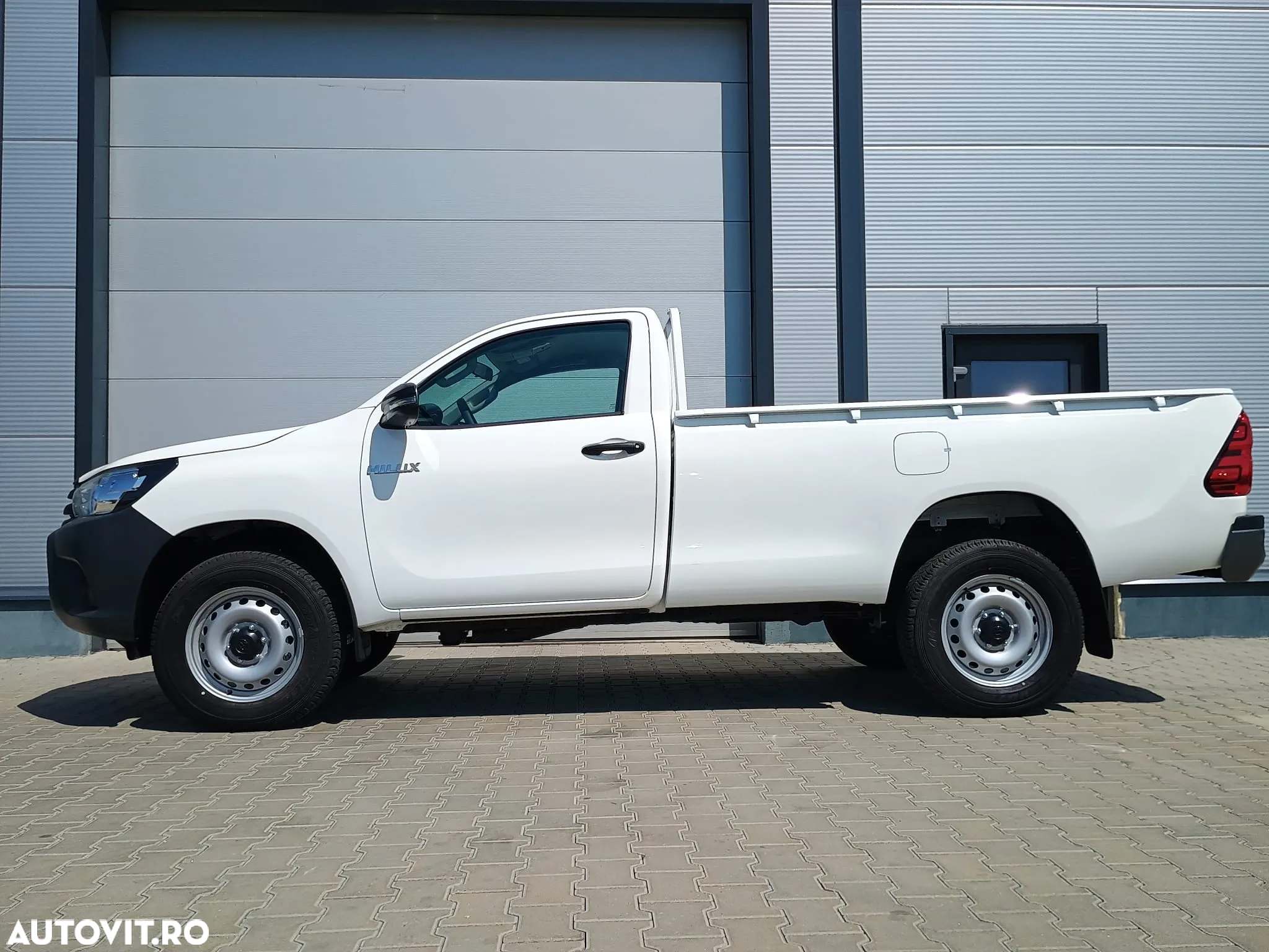 Toyota Hilux - 2