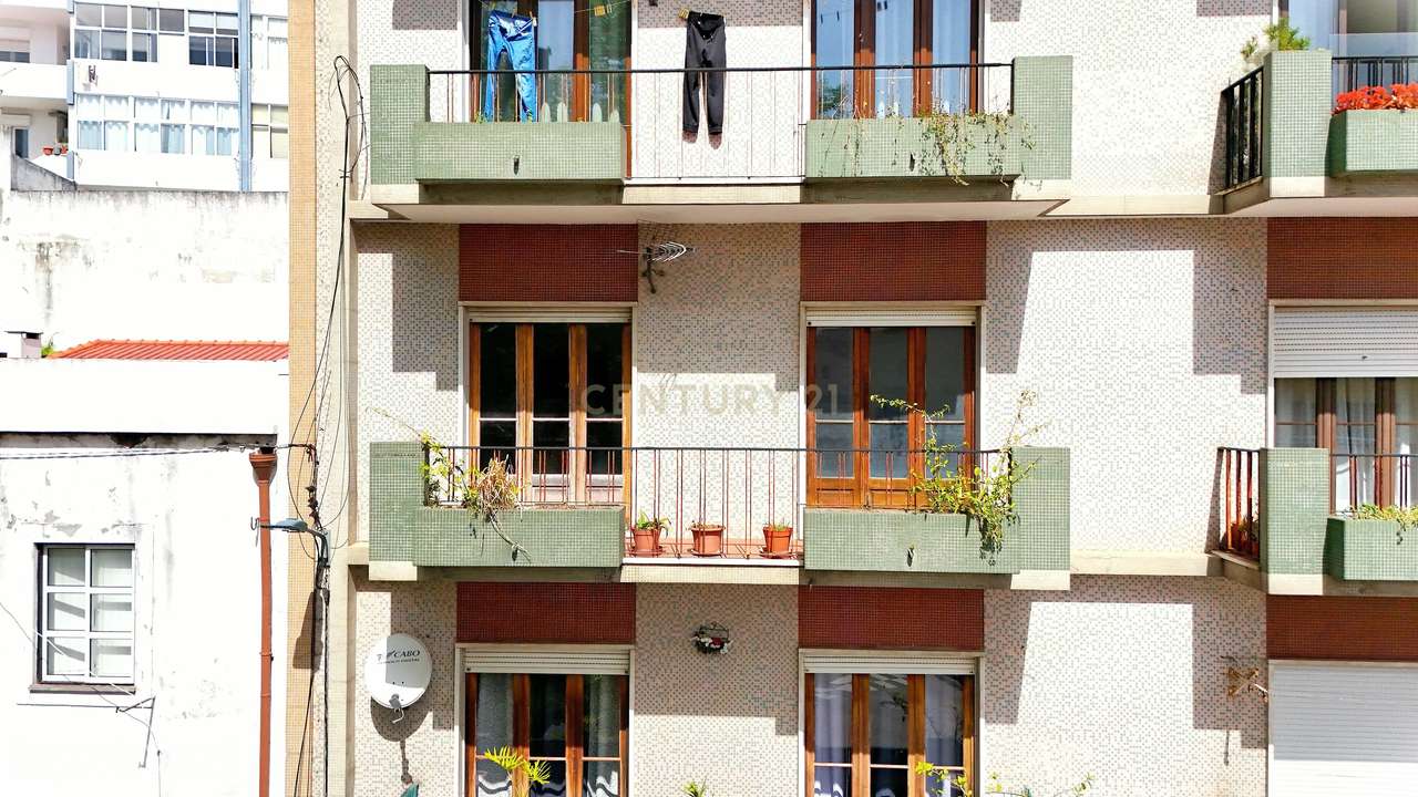 Apartamento T4 próximo do Silos, Caldas da Rainha - Grande imagem: 2/29