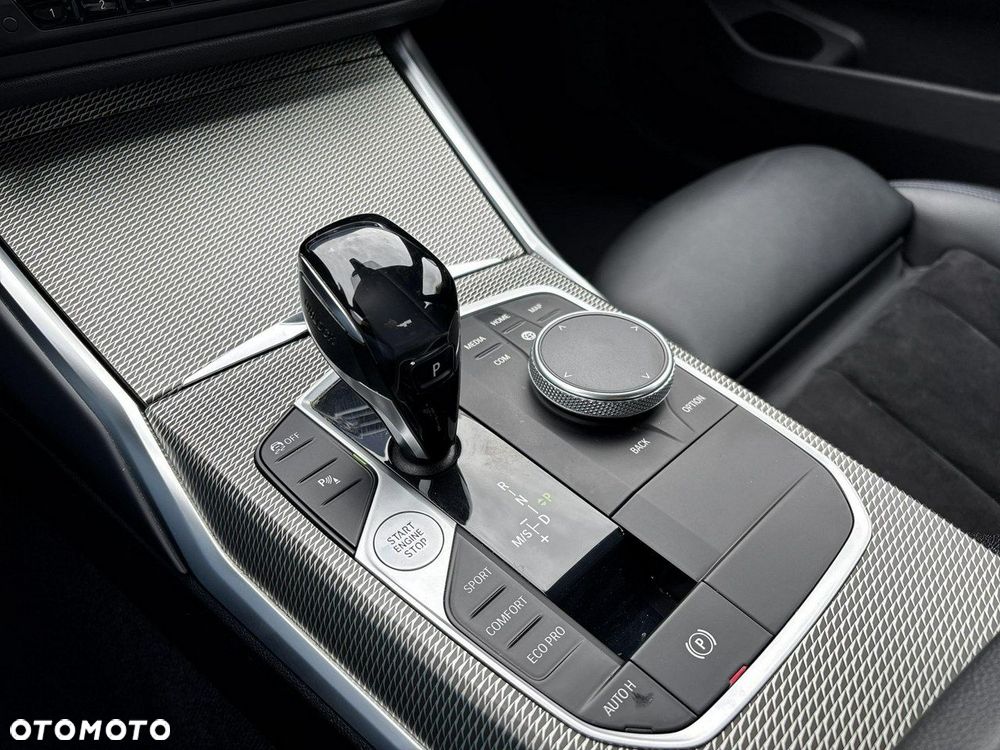 BMW Seria 3 320d M Sport sport - 26