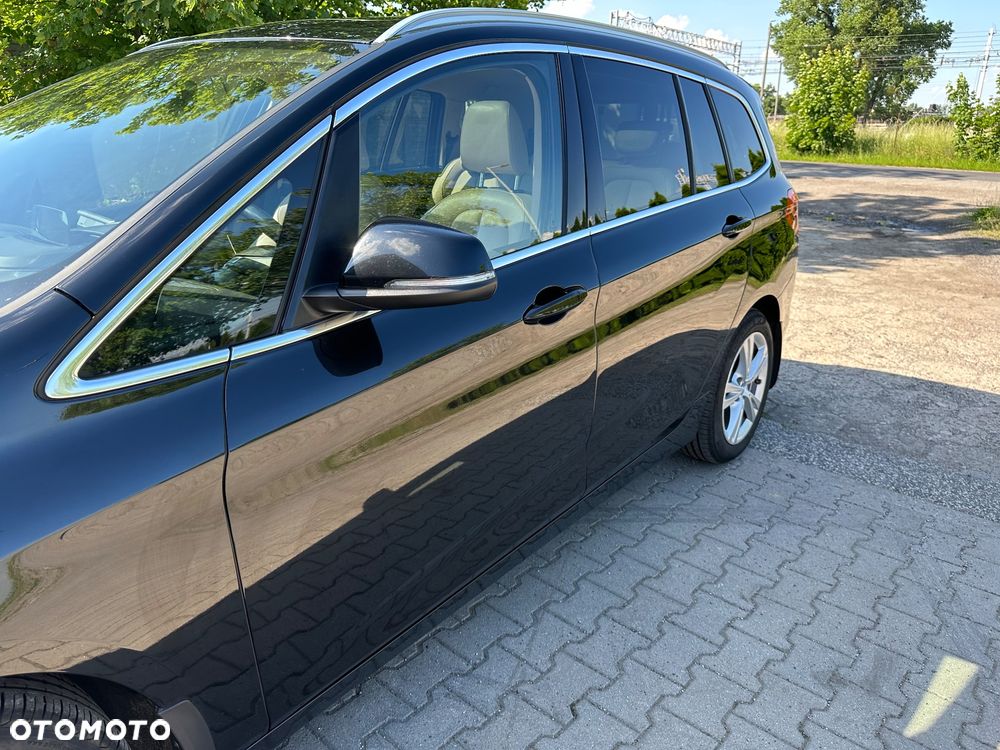 BMW Seria 2 220d - 2