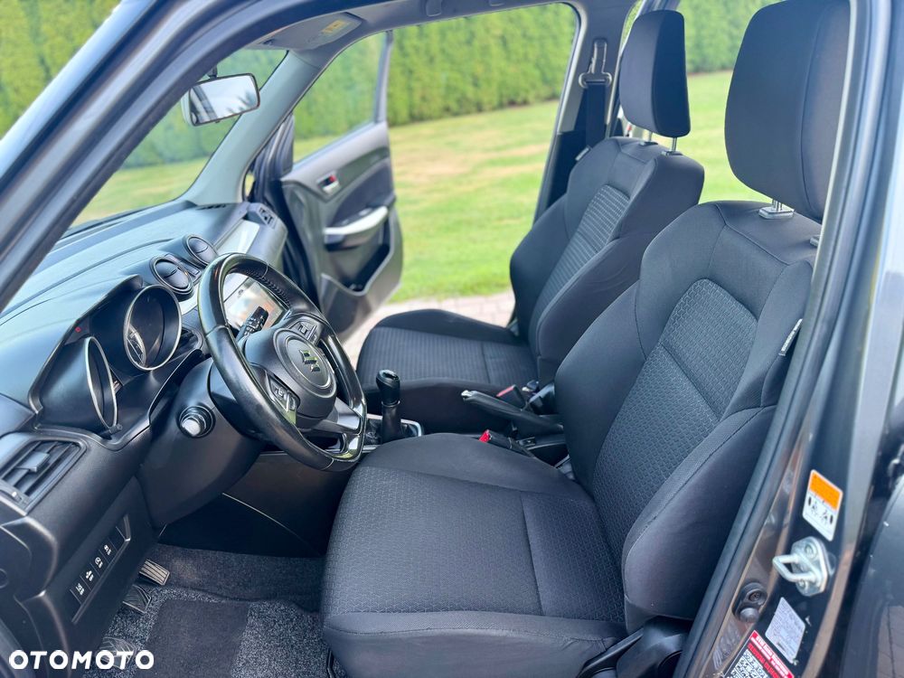 Suzuki Swift 1.0 T Premium Plus - 32