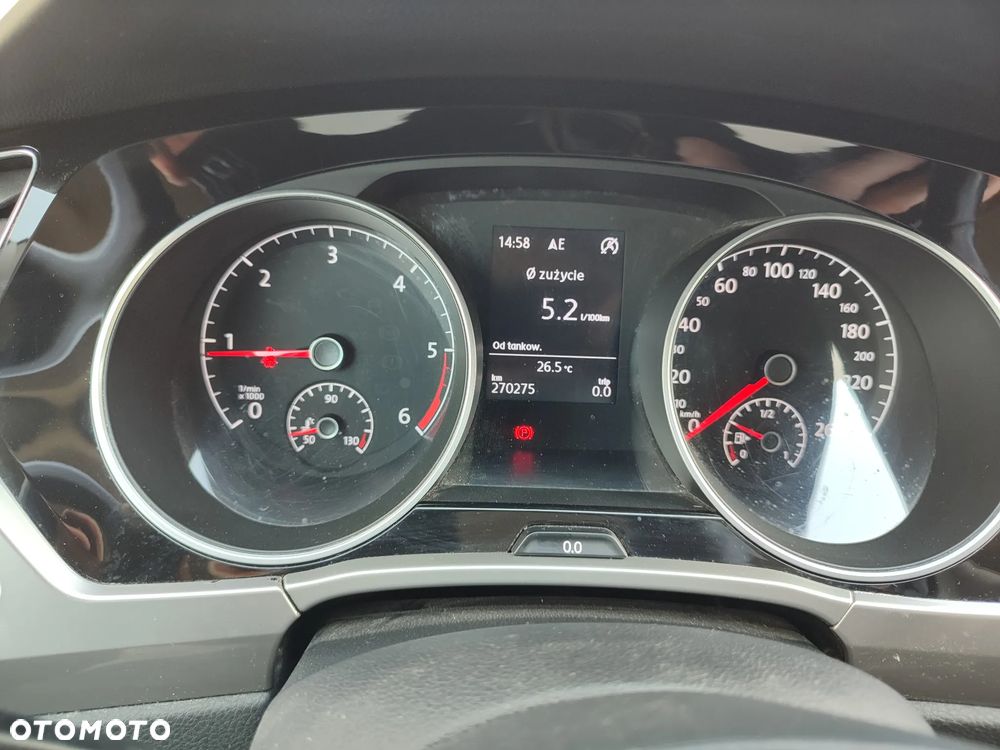 Volkswagen Touran 2.0 TDI SCR (BlueMotion Technology) Comfortline - 18