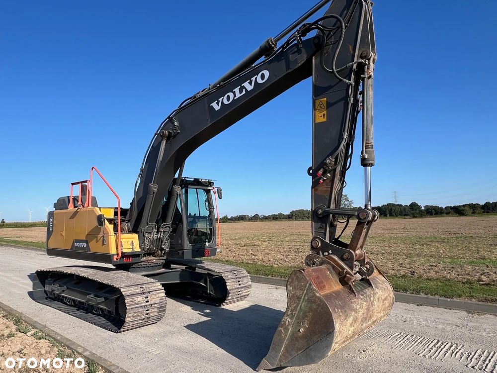 Volvo 2017r VOLVO EC 220EL - 3