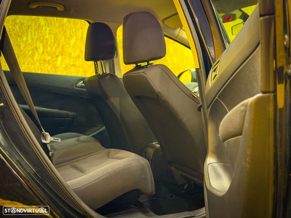 Peugeot 308 SW 1.6 HDi Executive CVM6 - 36