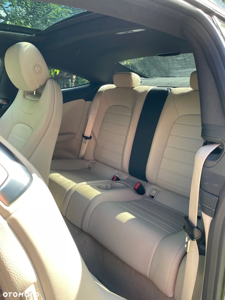 Mercedes-Benz Klasa C 200 4-Matic 9G-Tronic - 11