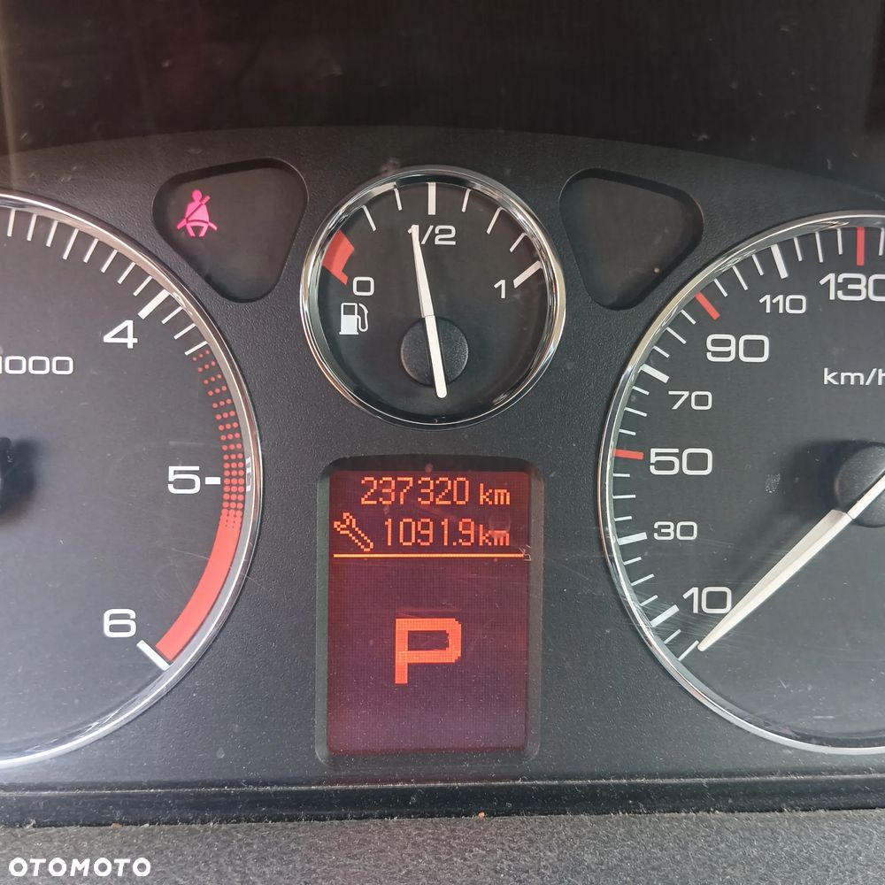 Peugeot 407 - 7