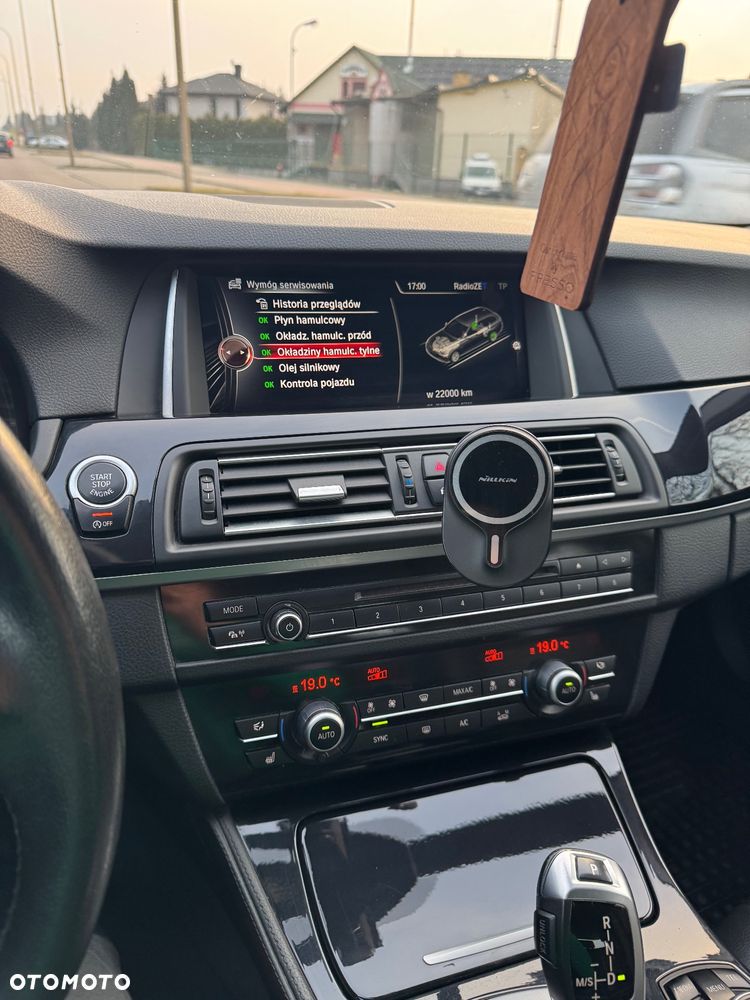 BMW Seria 5 520d xDrive - 8